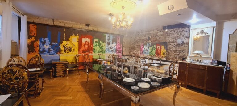 Salle petit dejeuner